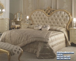 Set Tempat Tidur Pengantin Mewah