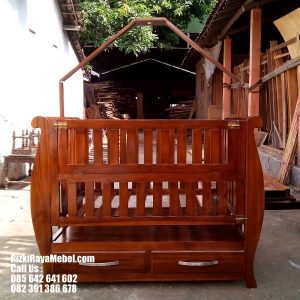 Tempat Tidur Bayi Kayu Jati