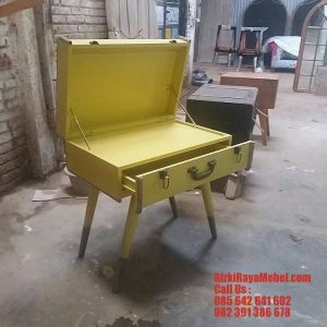 Meja Nakas Model Koper Classic