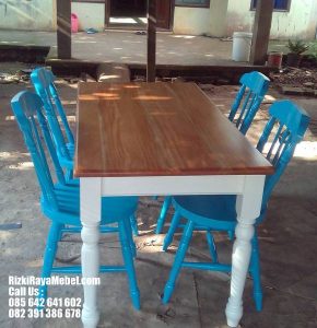 Set Meja Kursi Makan Kafe Restoran