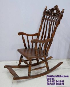 Kursi Goyang Jati Ukiran Natural