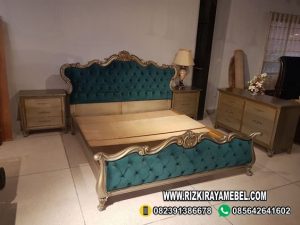 Set Tempat Tidur Ukiran Mewah Warna Emas